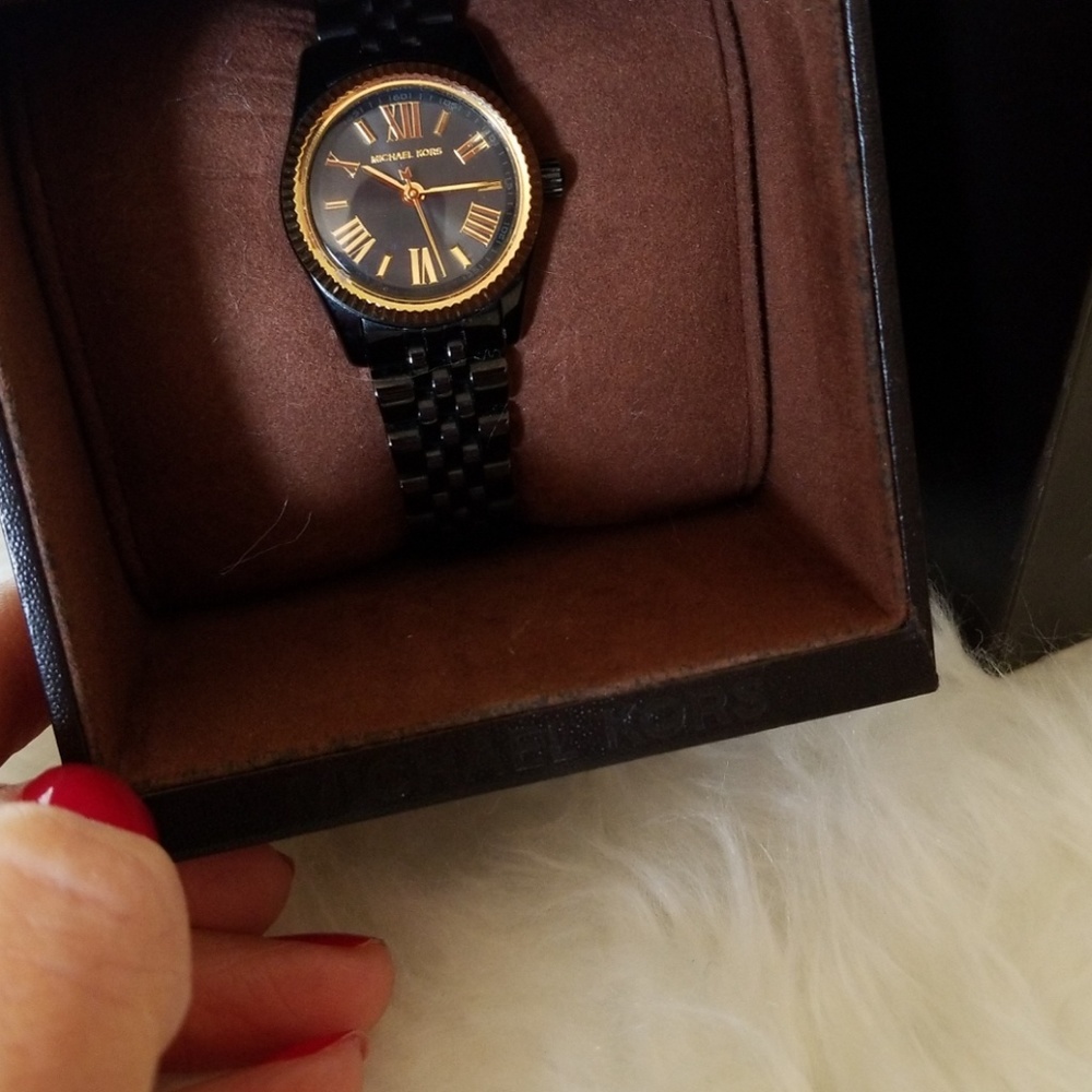 Michael Kor's watch - Picture 6 of 6